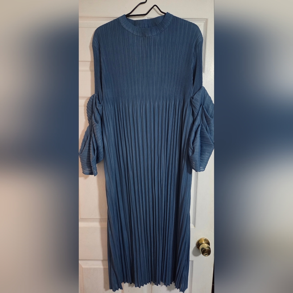 Elegant Blue Long Sleeve Dress